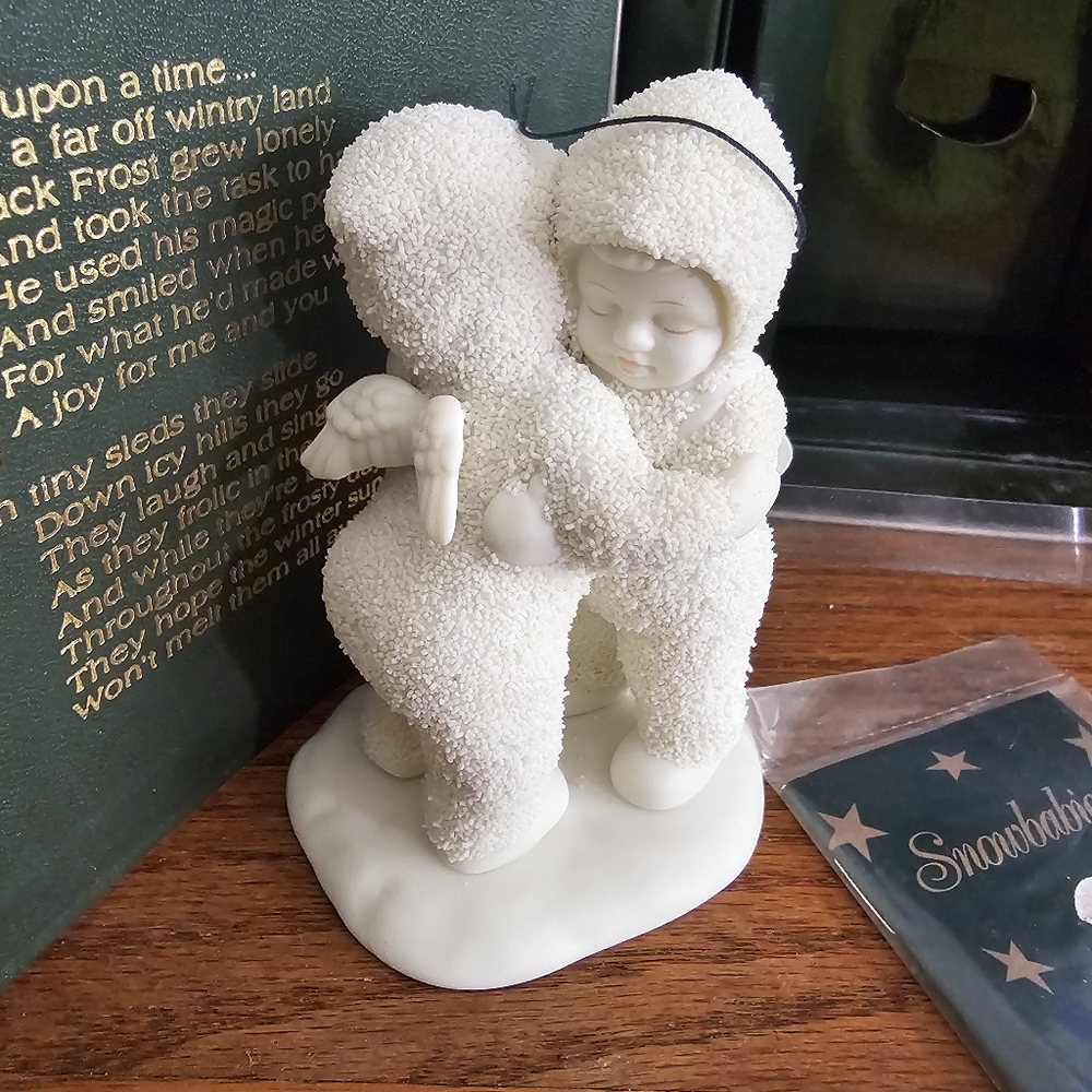 Dept 56 Winter Tales Of The Snowbabies #56.68136 “I NEED A HUG" In Box Figurine - Picture 7 of 10